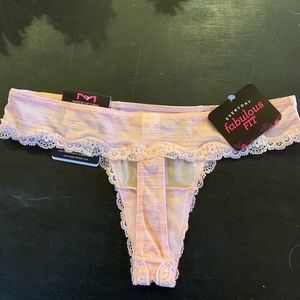 MAIDENFORM THONG